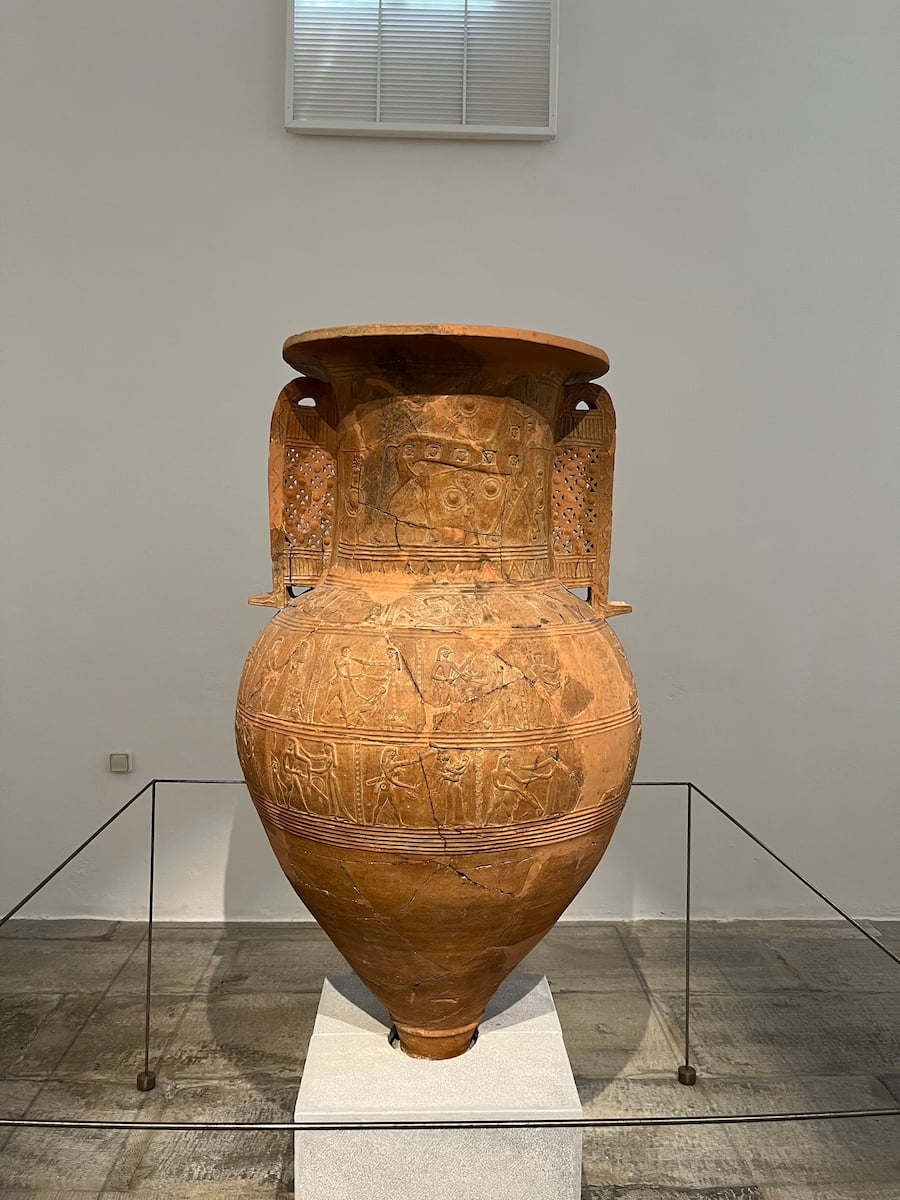 Archaeological Museum of Mykonos, Pythos