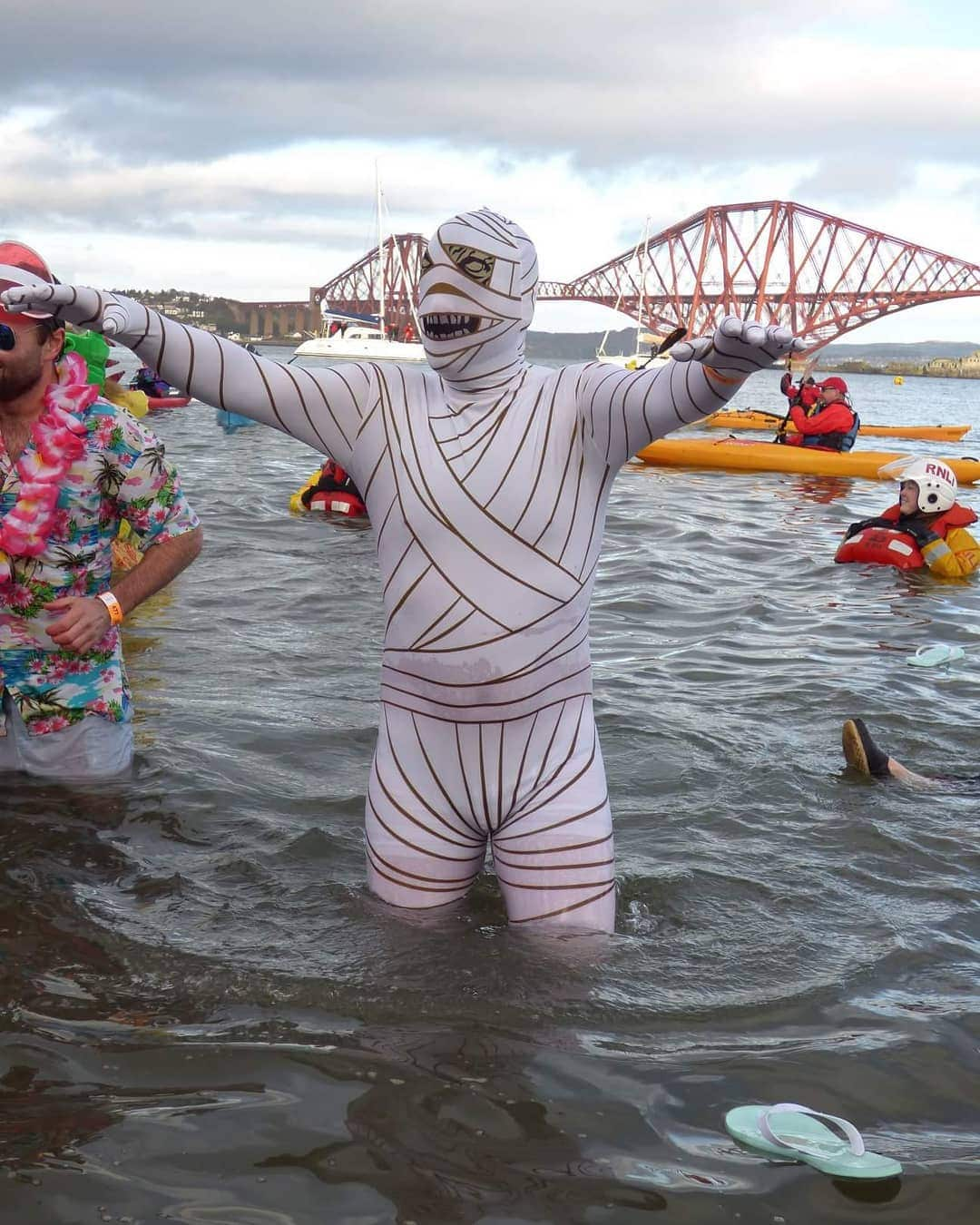 Loony Dook, Scotland