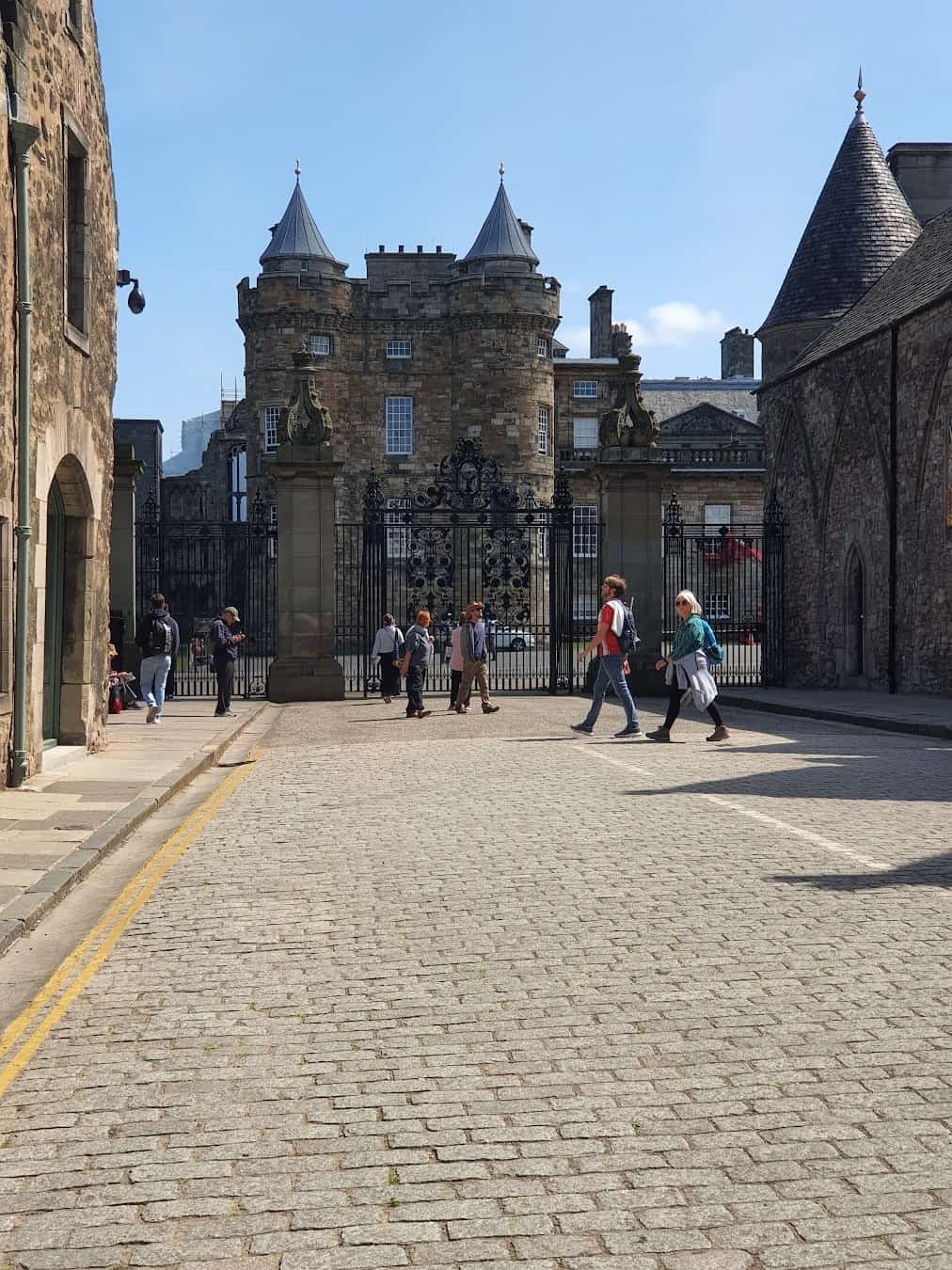 Palace of Holyroodhouse Yard, Scotland