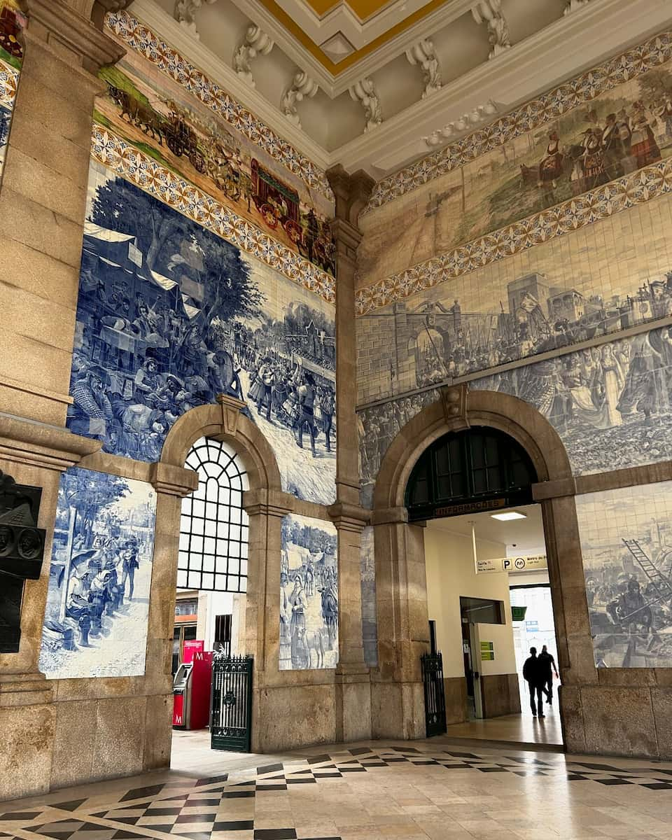 Porto: São Bento Train Station