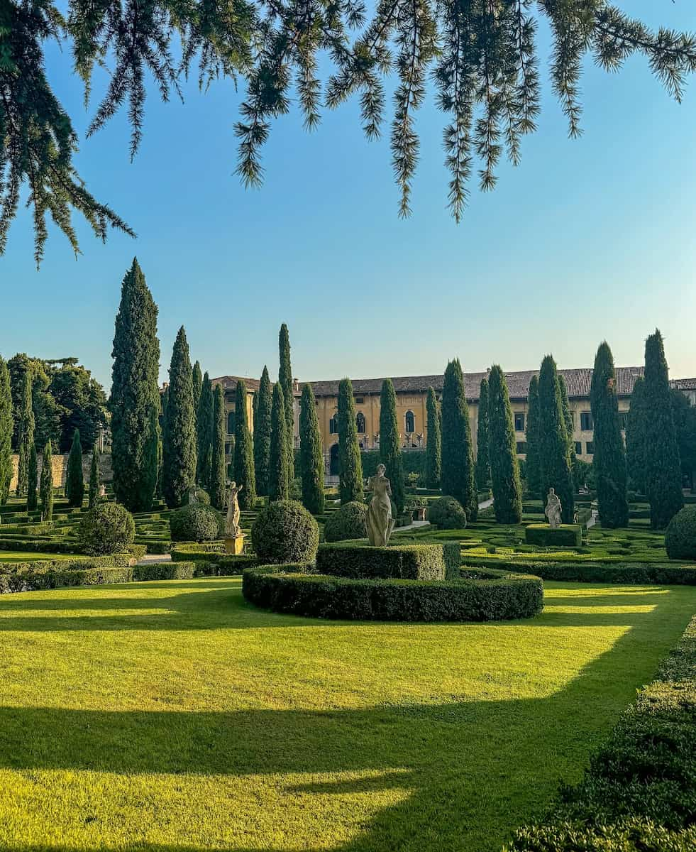 Verona, Giardino Giusti Springtime