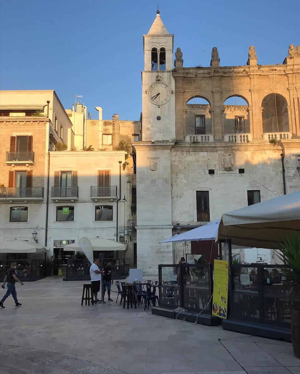 Bari: Piazza Mercantile