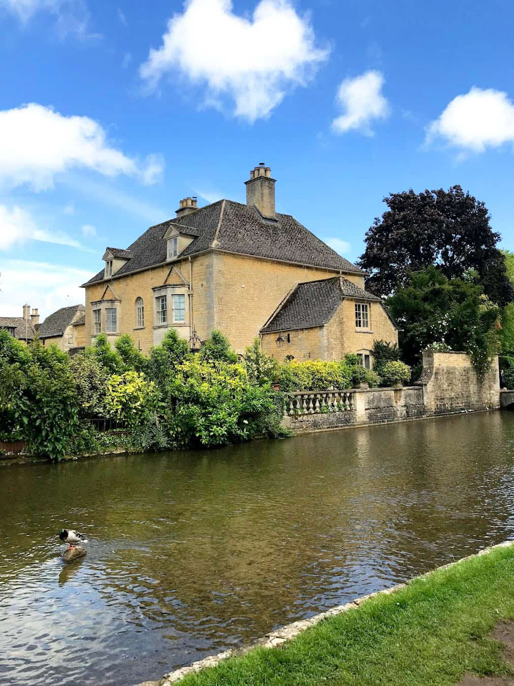 Bourton on the Water Building