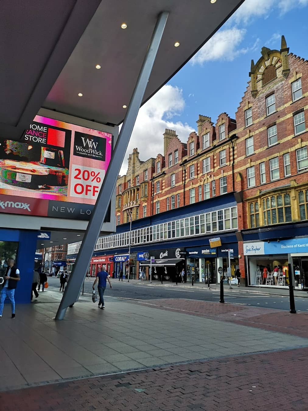 Broad Street Mall Entrance, Enlgand