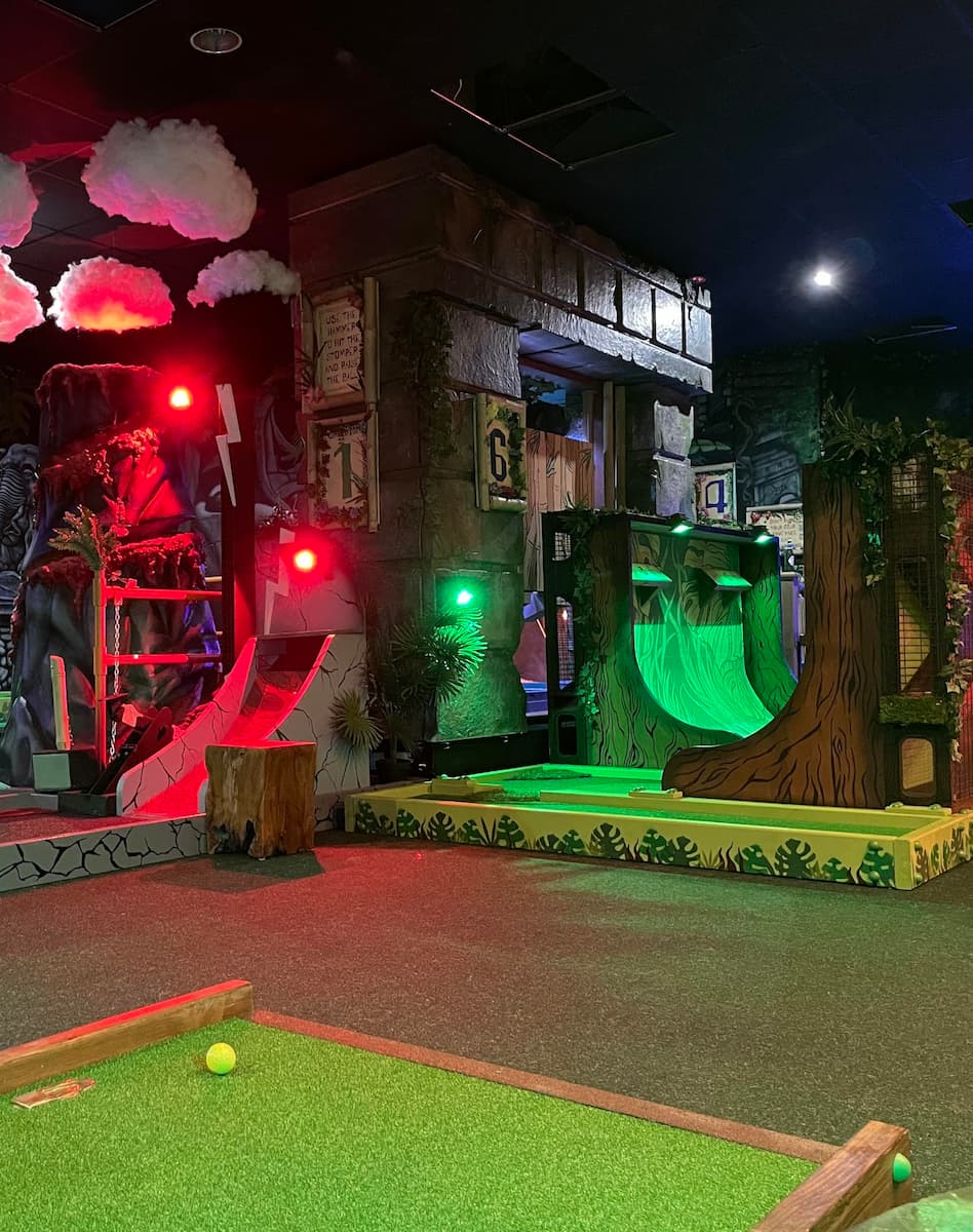 Crazy Golf, Swindon Designer Outlet