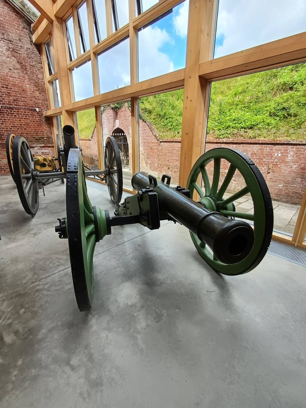 Fort Nelson Weapon, England