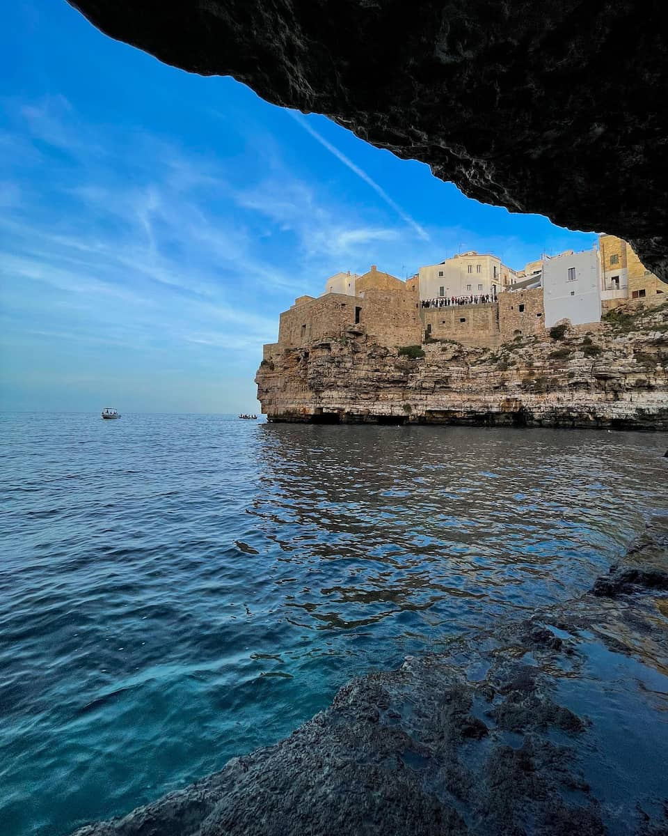 Grotta Piana, Puglia