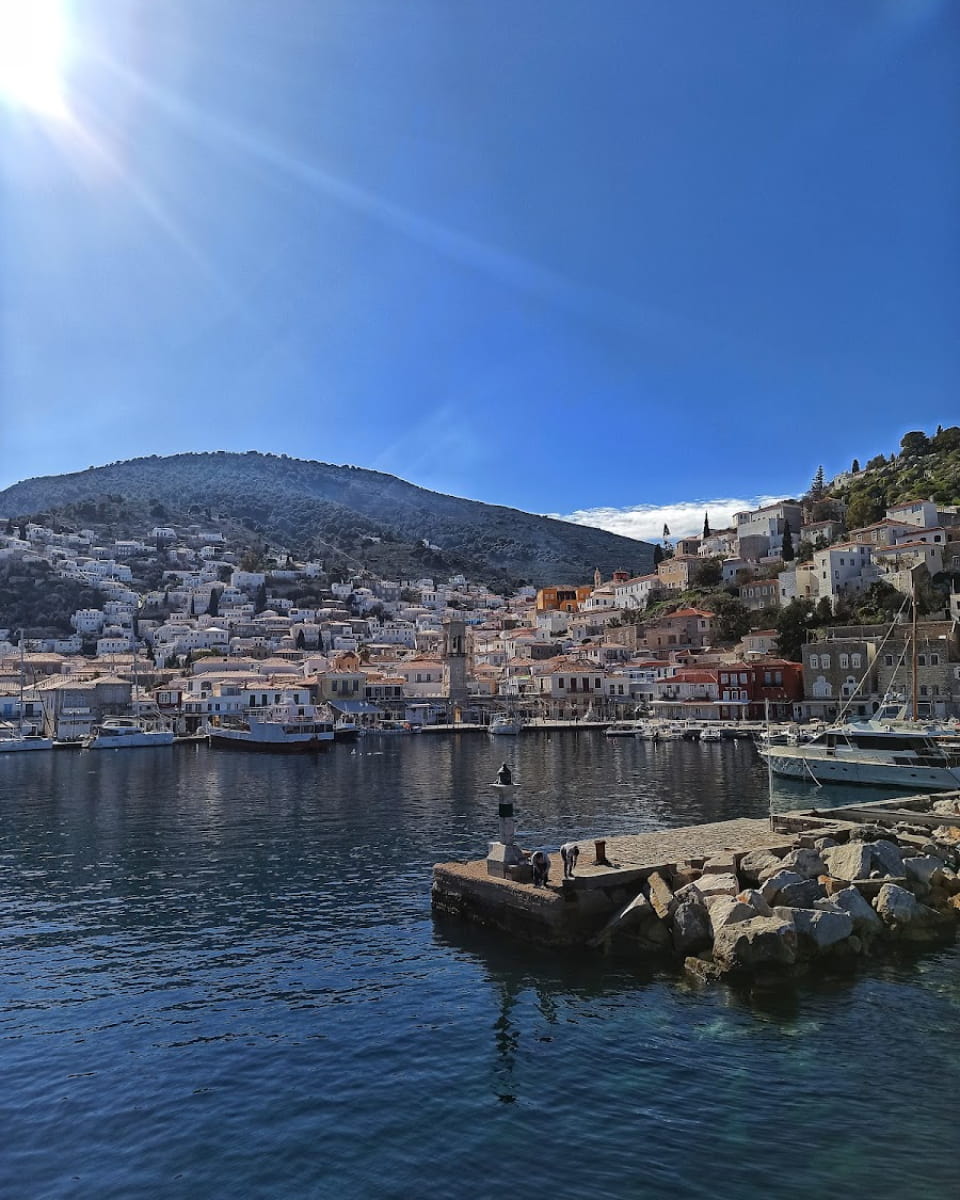 Hydra Island