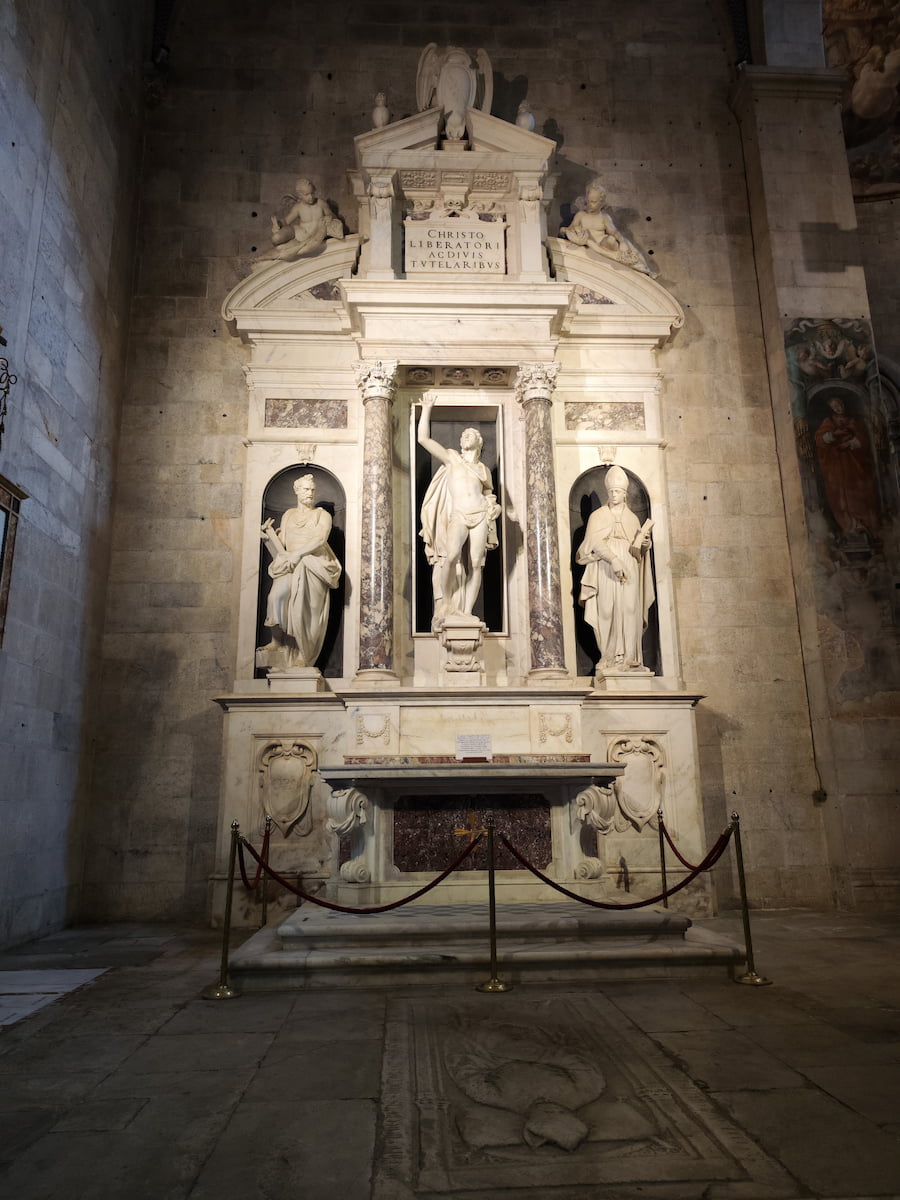 Altar Lucca Cathedral