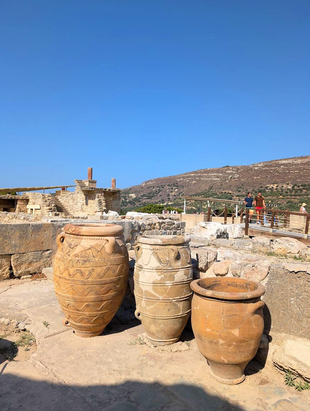 Palace of Knossos Pots, Chaina