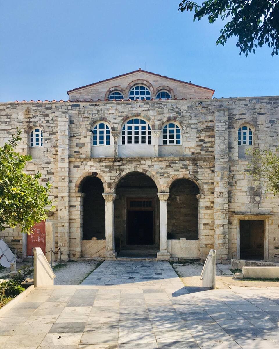 Panagia Ekatontapyliani, Paros