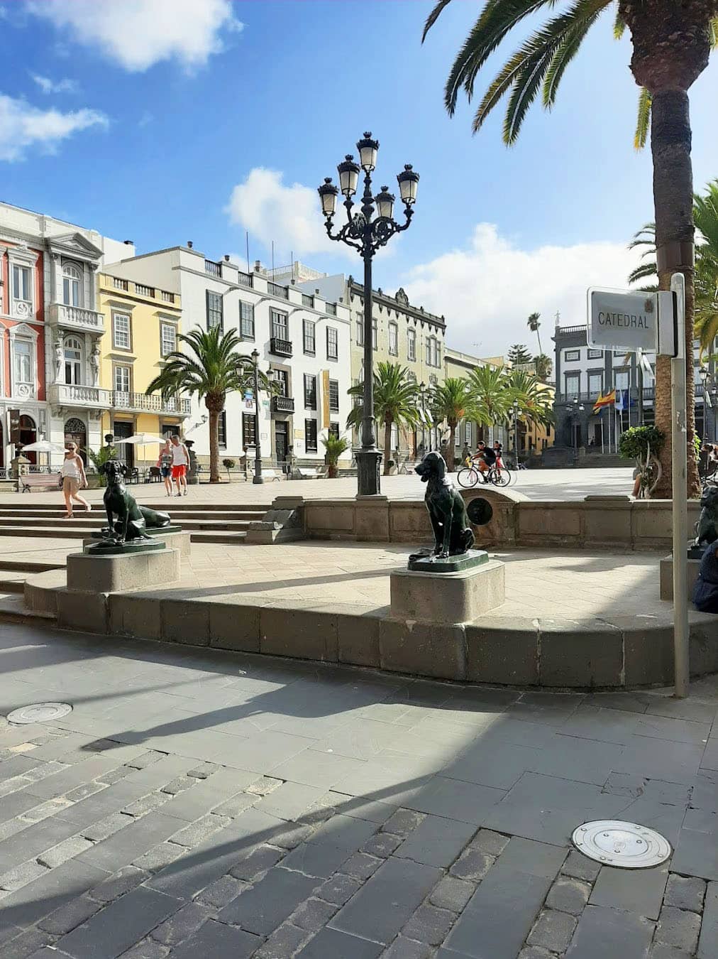 Plaza de Santa Ana Bronze Statues Of Dogs, Las Palmas