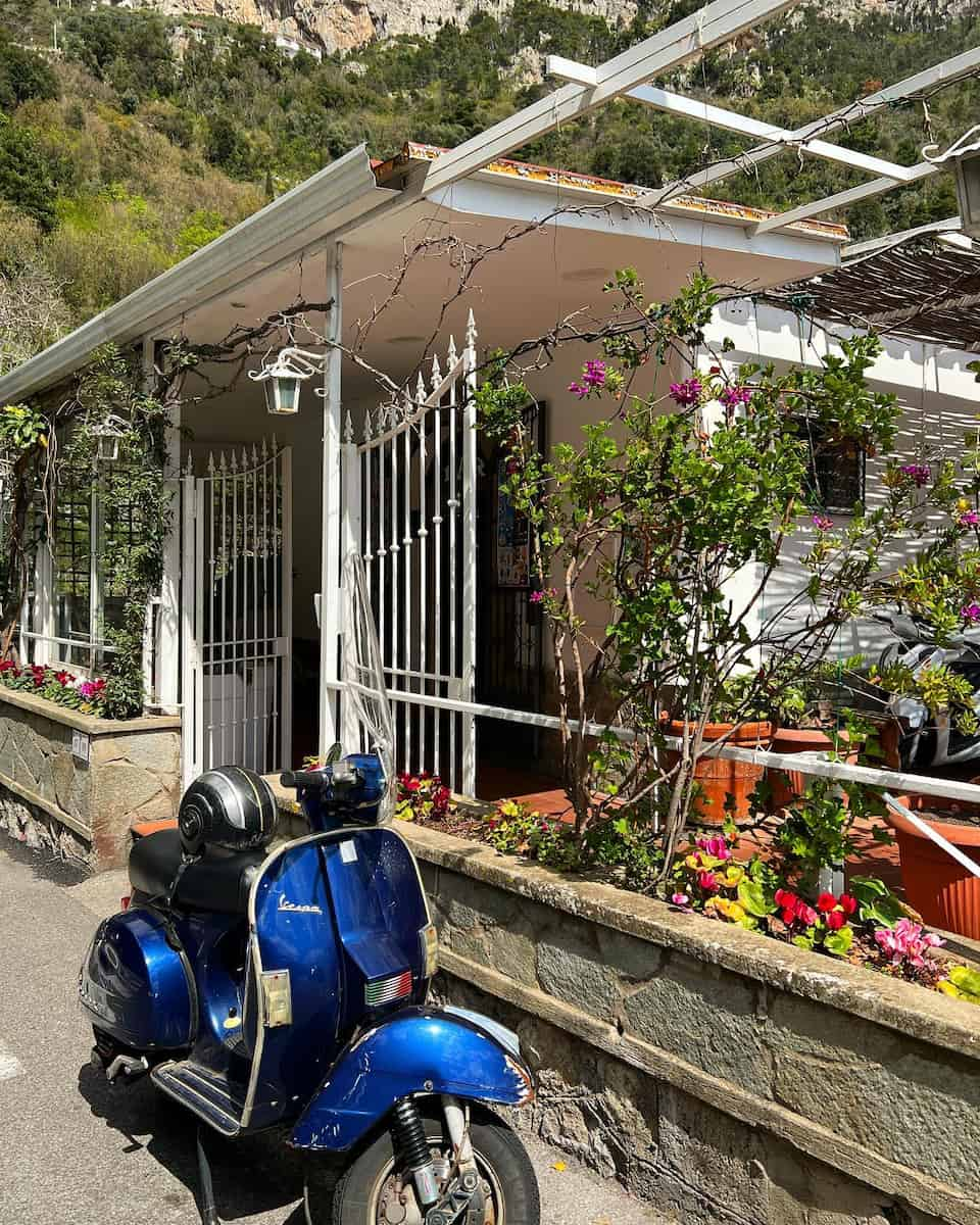 Positano: streets and alleys