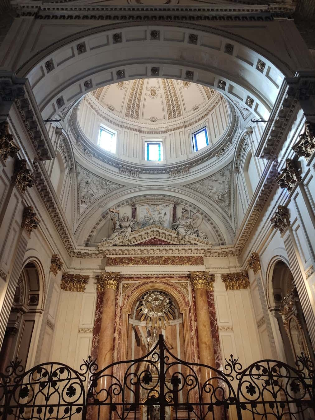 San Nicolas Cathedral Inside, Spain