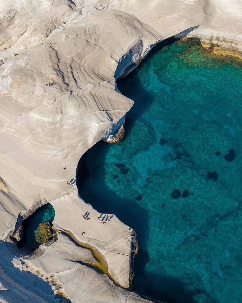 Sarakiniko Beach, Milos