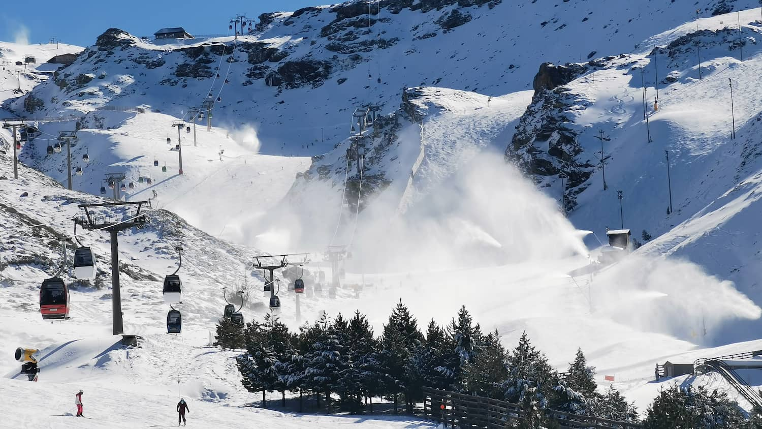 Skiing in Sierra Nevada