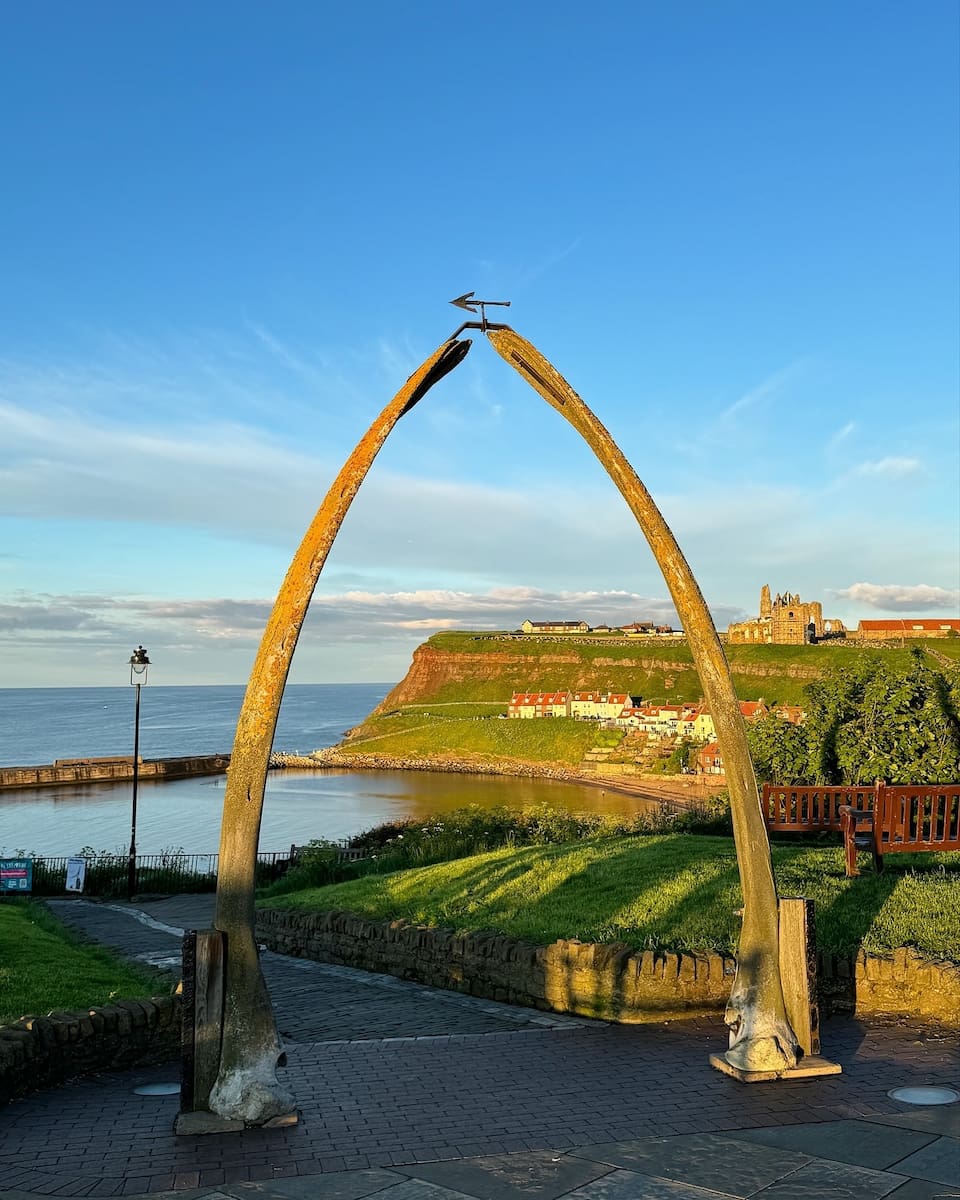 Whitby: Whalebone Arch