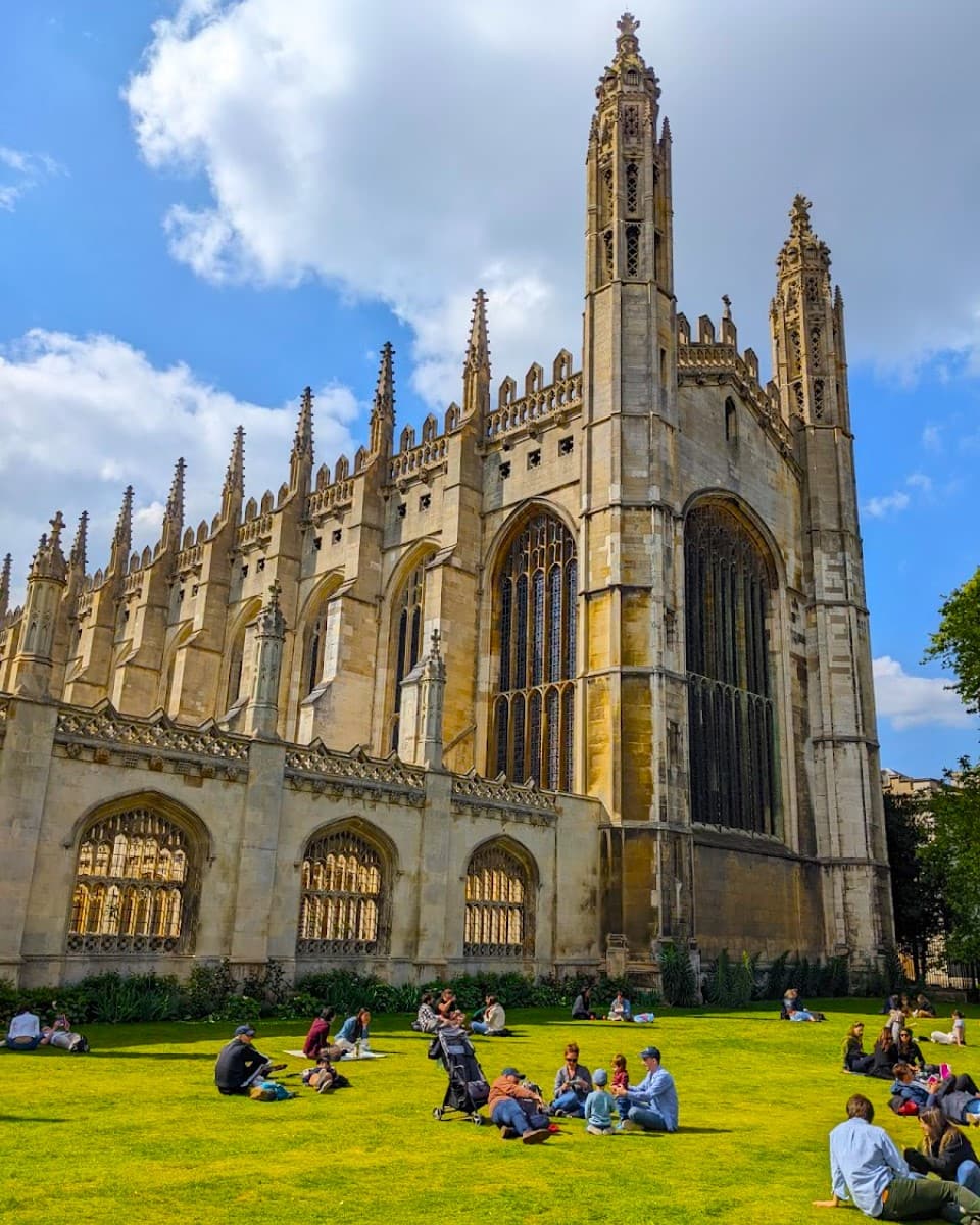 Cambridge and its Colleges, London