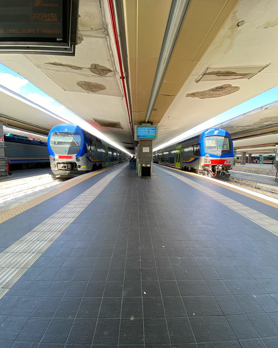 Circumvesuviana Trains, Italy