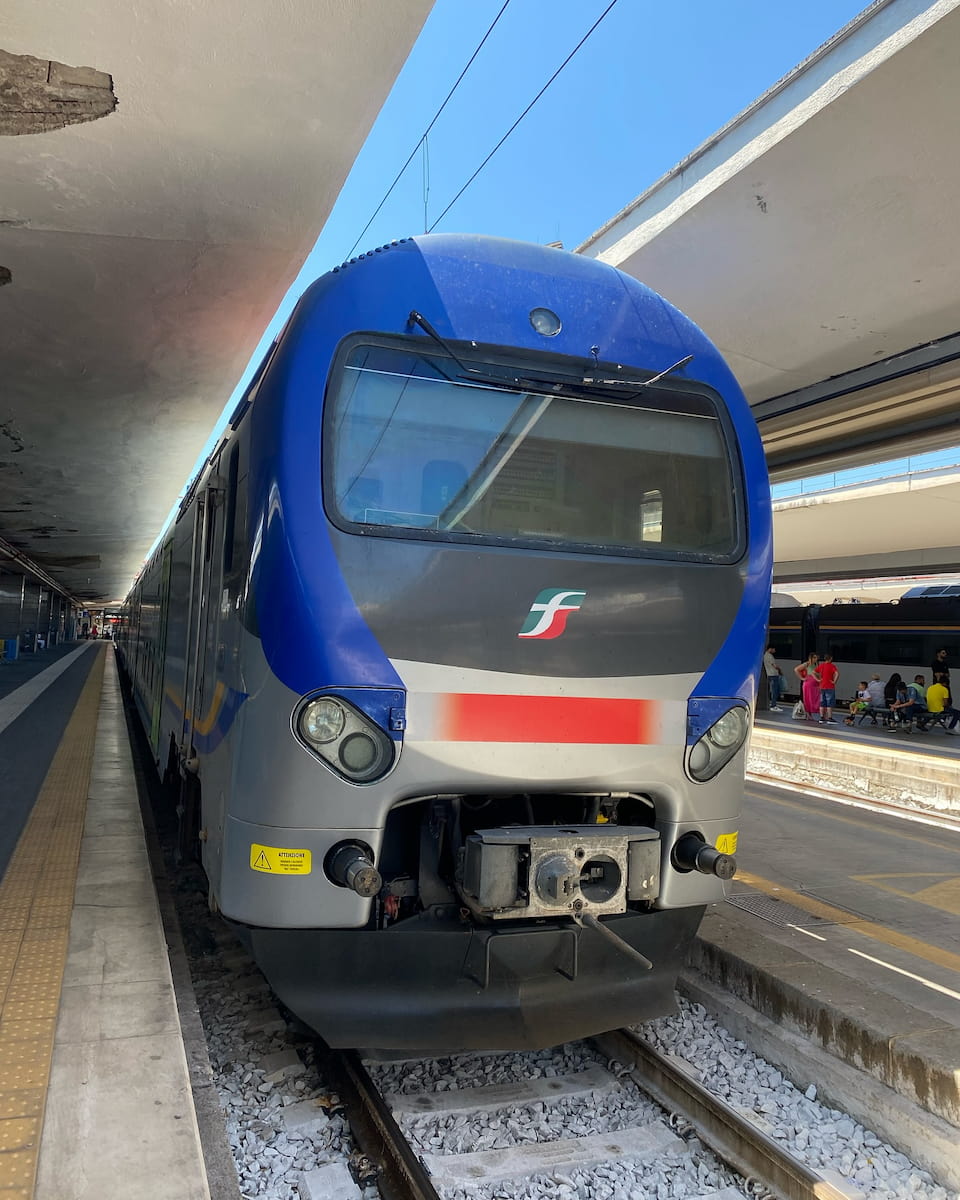 Circumvesuviana Trains, Italy