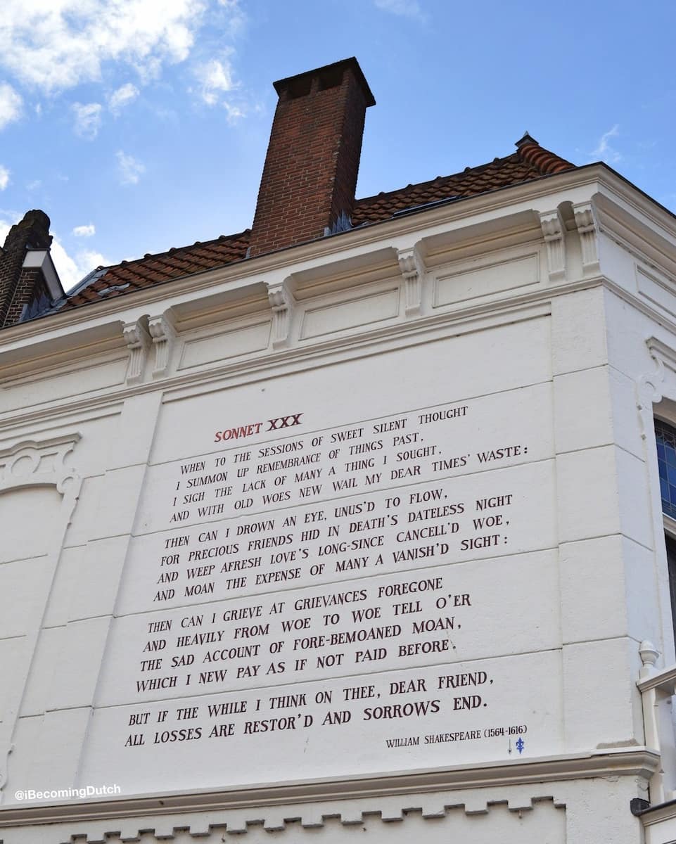 Wall Poems, Leiden