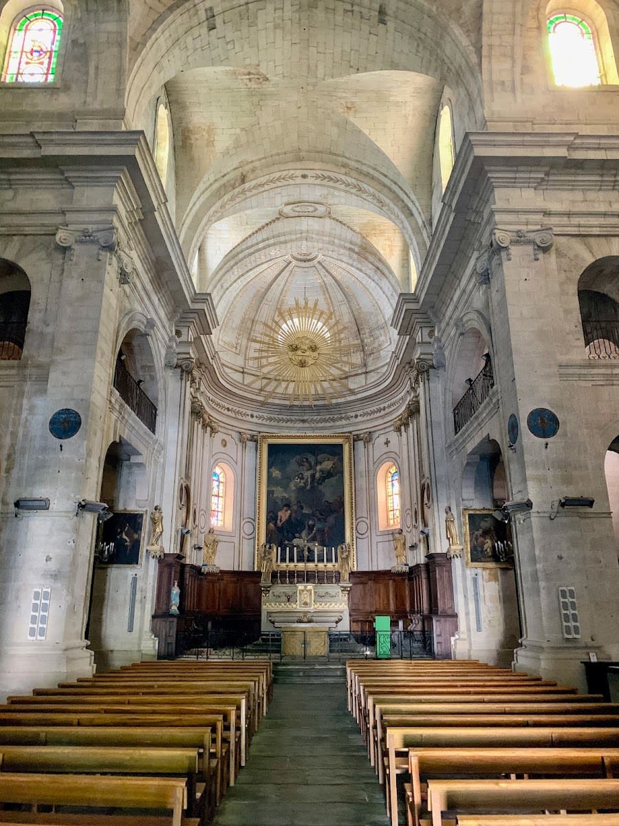 Abbaye de Montmajour, Arles