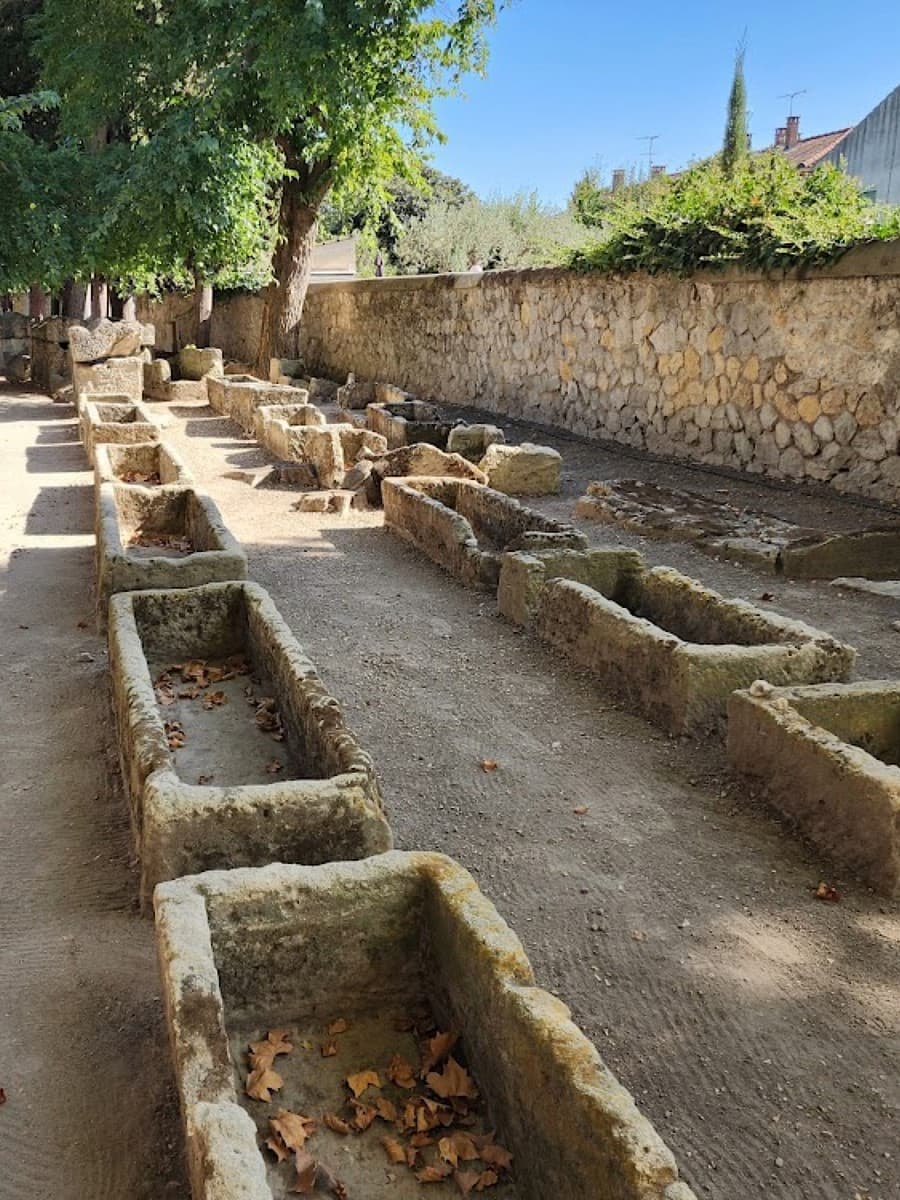 Alyscamps Necropolis, Arles