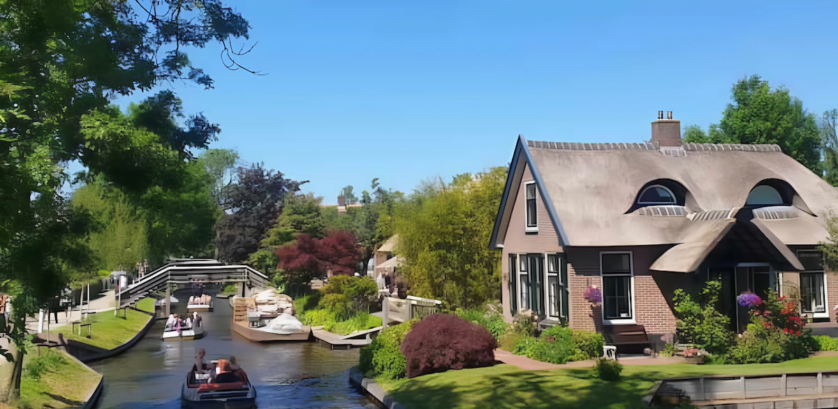 Histomobil-Vintage-Cars-Museum-Giethoorn Histomobil-Vintage-Cars-Museum-Giethoorn