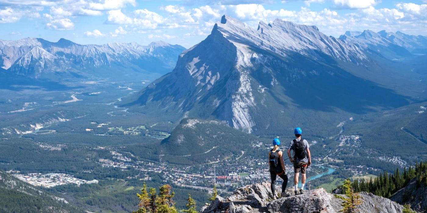 t Norquay Lookout, Banff, Alberta t Norquay Lookout, Banff, Alberta